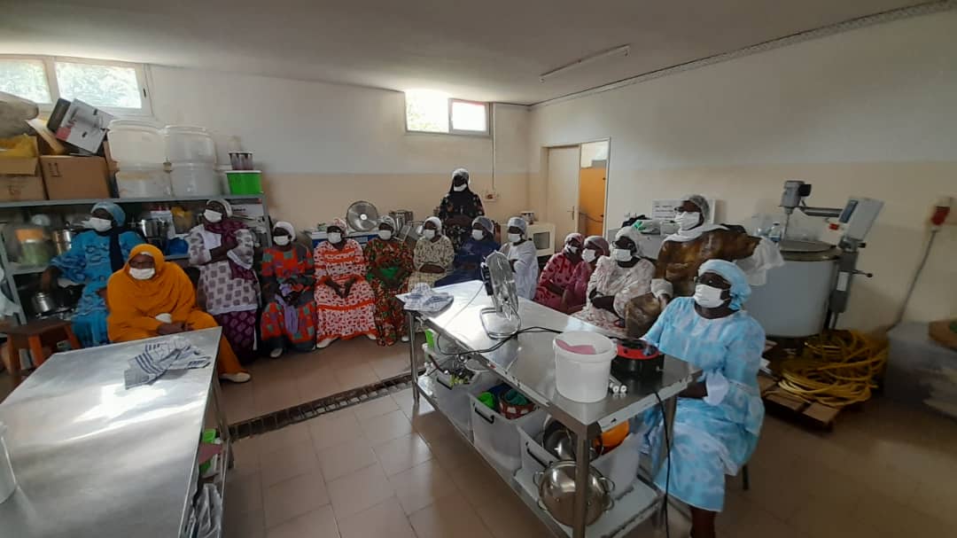 Service à la Communauté à l’UGB: l’Association des femmes de Ngalléle formée en techniques de fabrication de Yaourt.